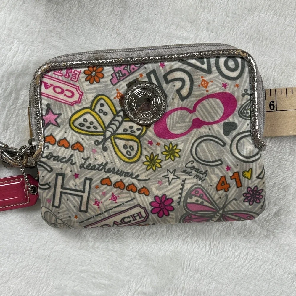 Coach compact playful includes